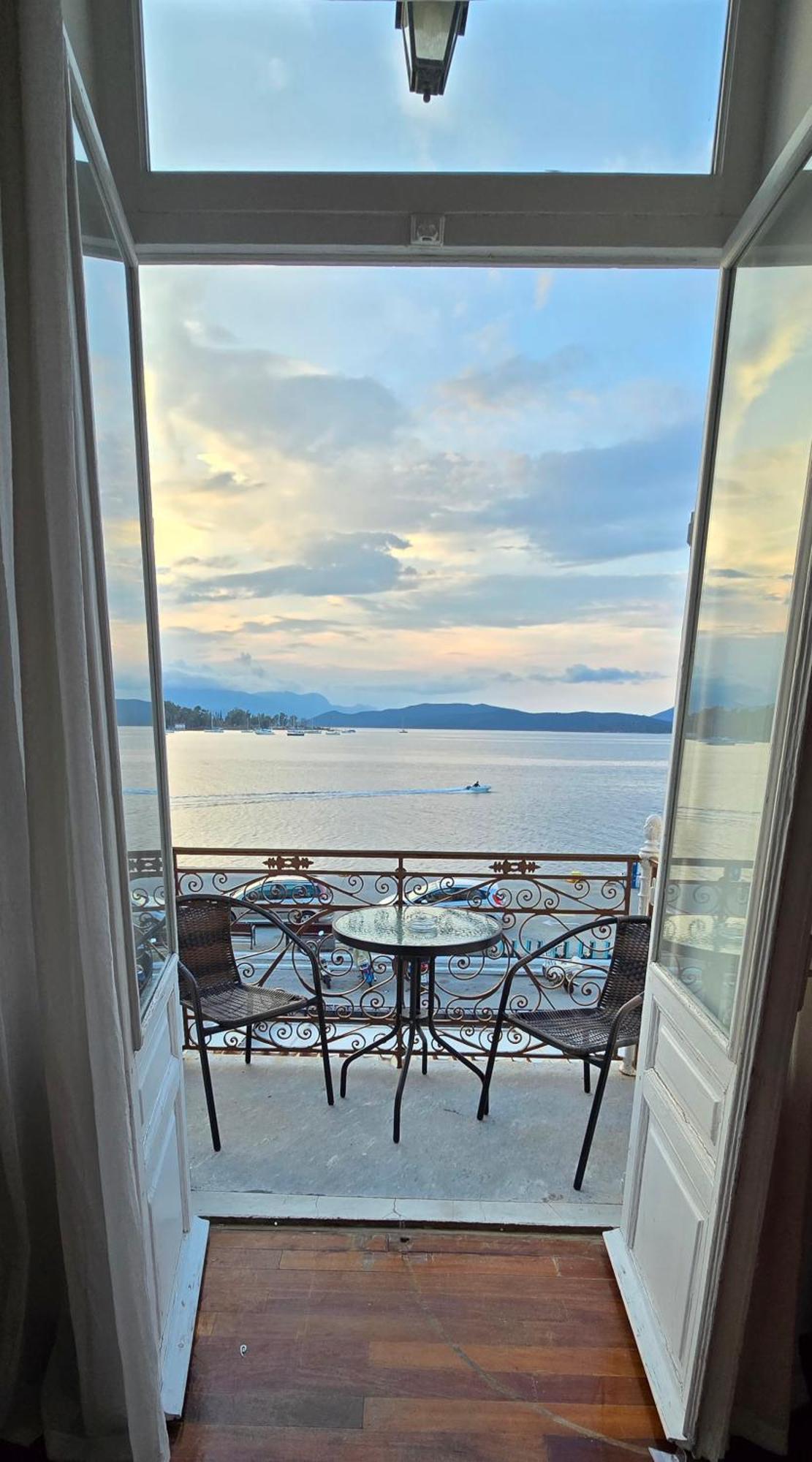 Poros Mood Hotel Poros Town Bagian luar foto